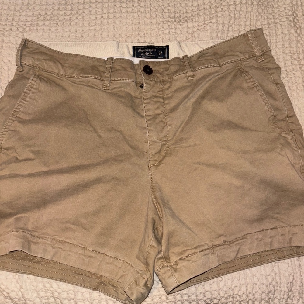 Abercrombie and Fitch Men’s Khaki Shorts